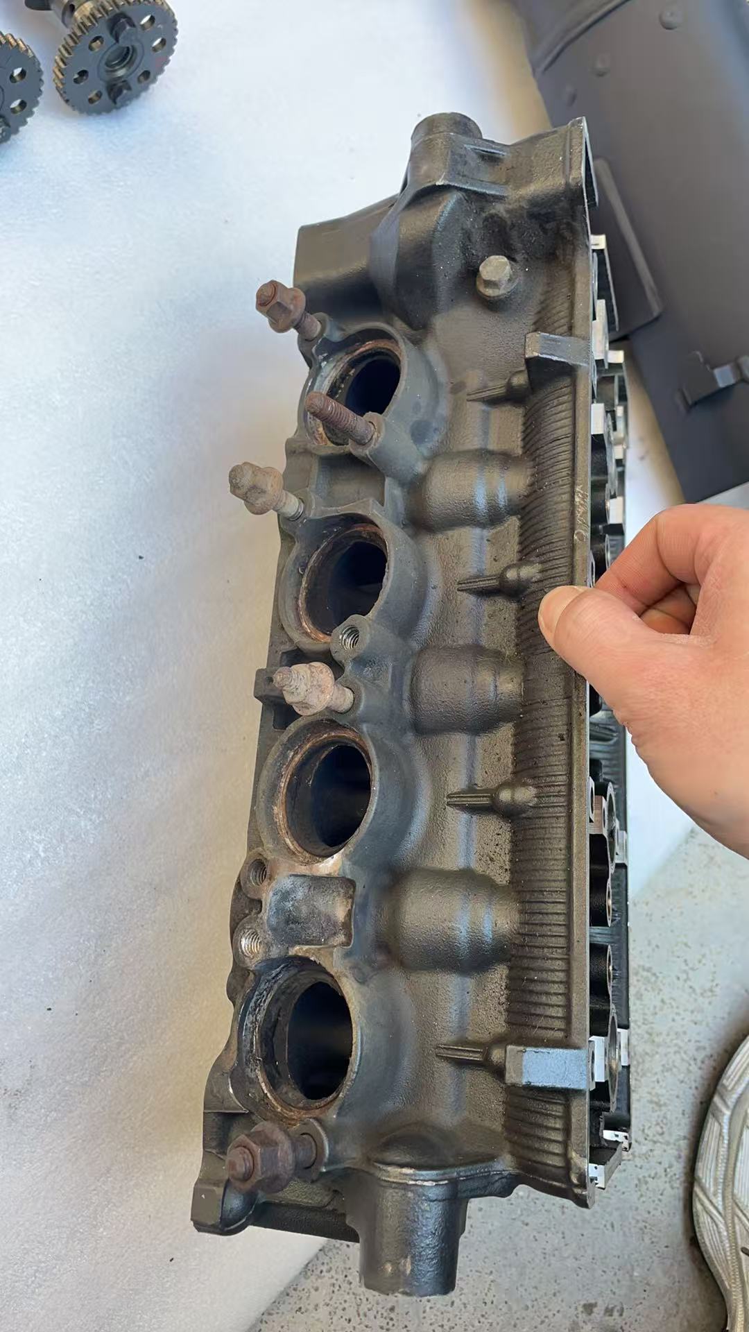 06-18 Yamaha YZF-R6 Cylinder Head Valves and Camshafts